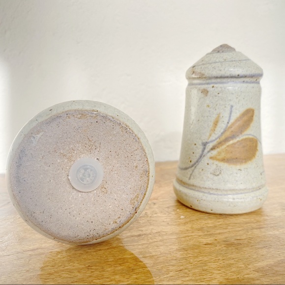 VINTAGE HANDMADE STUDIO POTTERY S + P SHAKER - Picture 3 of 5